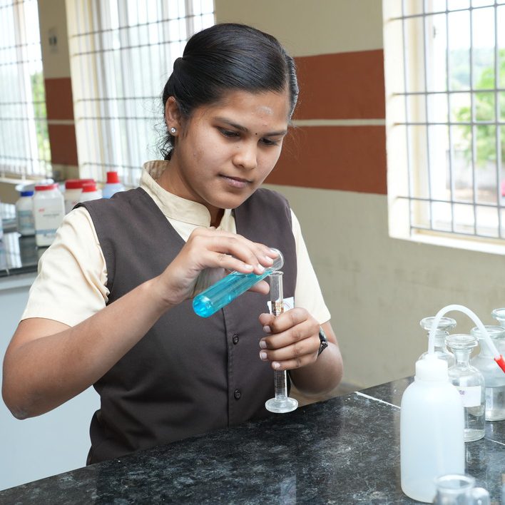 anugragha-cbse-chemistry-lab-2